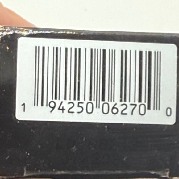 Laura Mercier Tinted Moisturizer Natural Dewy 4C Hazel 1.5 Fl Oz/45ml - Picture 7 of 8